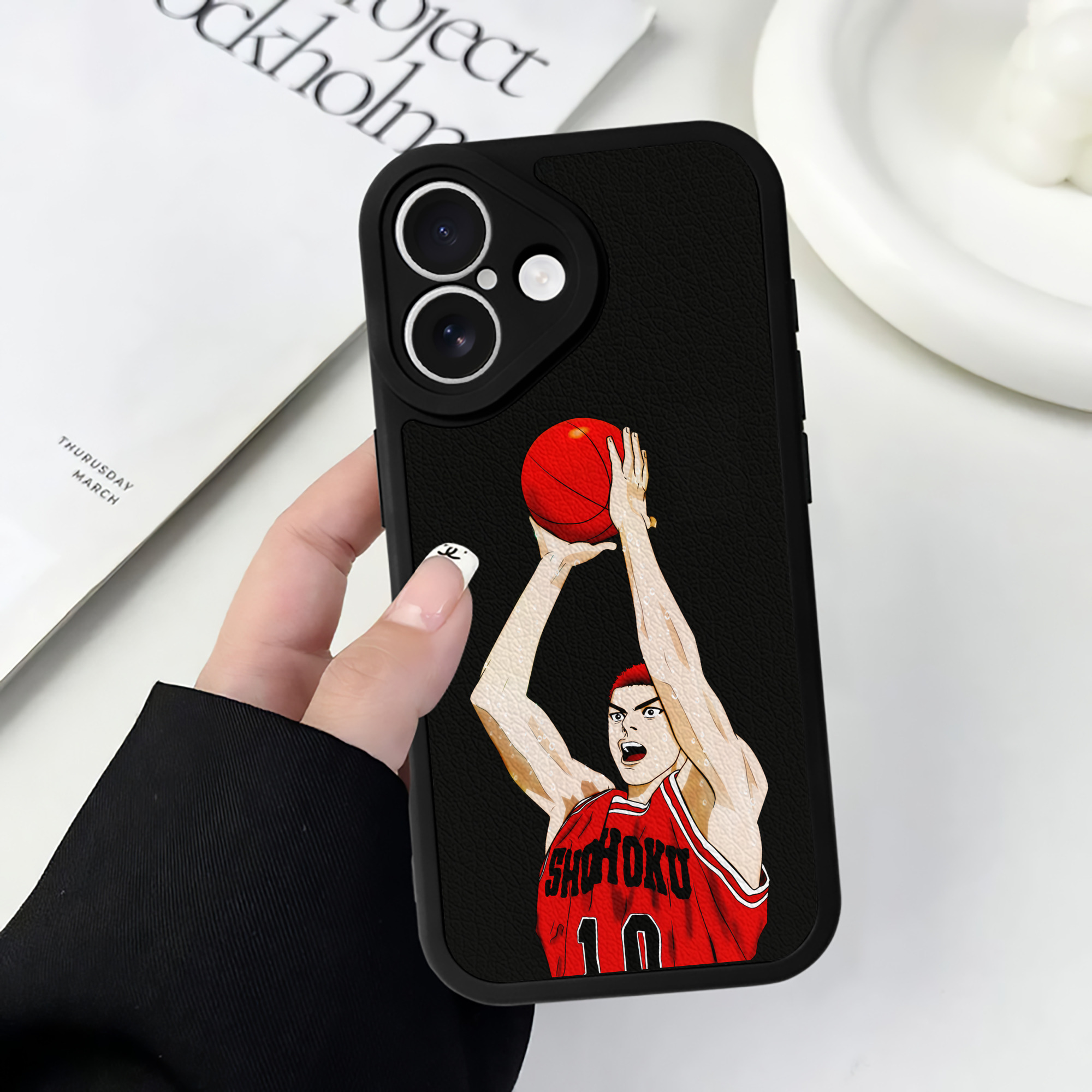 （画像用） SLAM DUNK／スラムダンク 【iPhone 16シリーズ対応】シリコンスマホケース（レザー調） 材質：シリコン